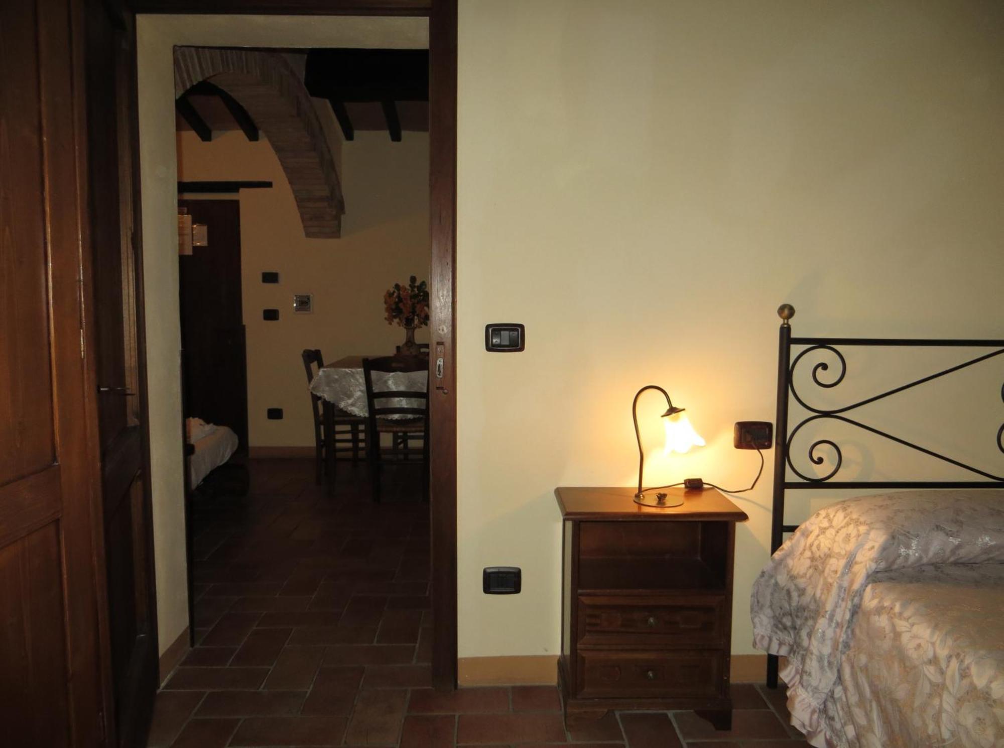 Agriturismo Casale Delle Lucrezie Todi Exterior photo