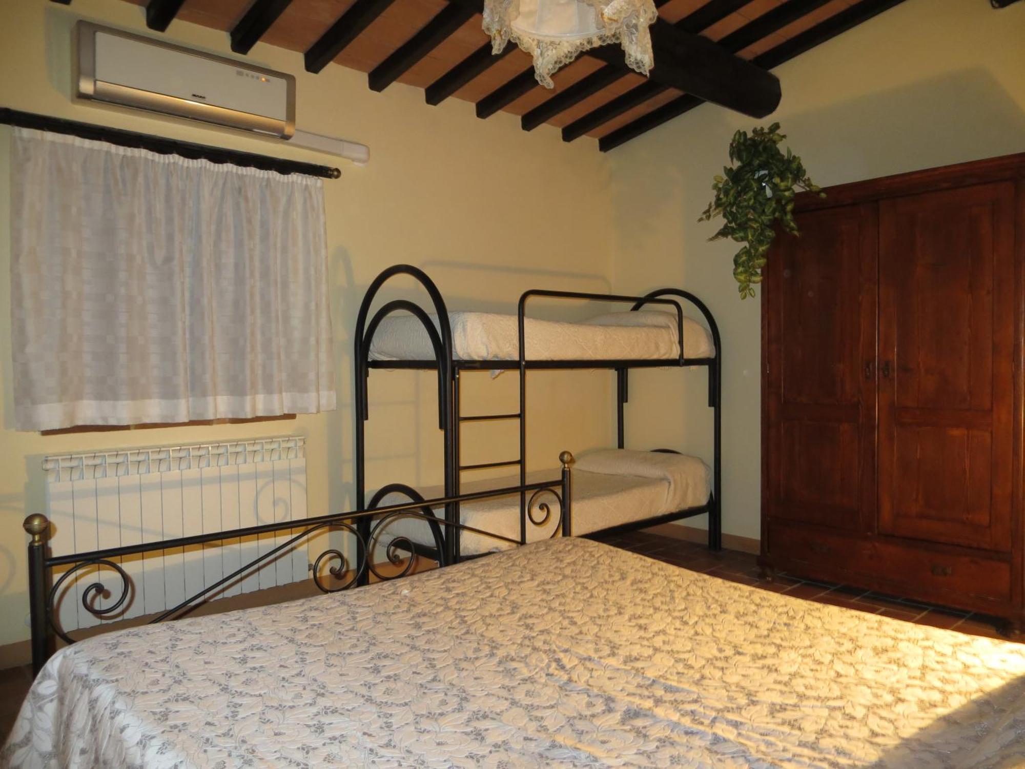 Agriturismo Casale Delle Lucrezie Todi Exterior photo