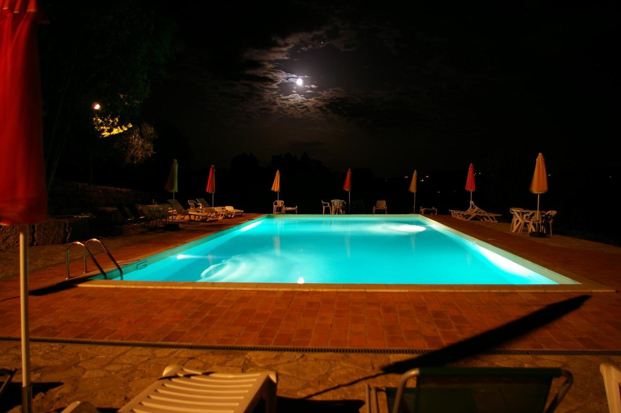 Agriturismo Casale Delle Lucrezie Todi Exterior photo